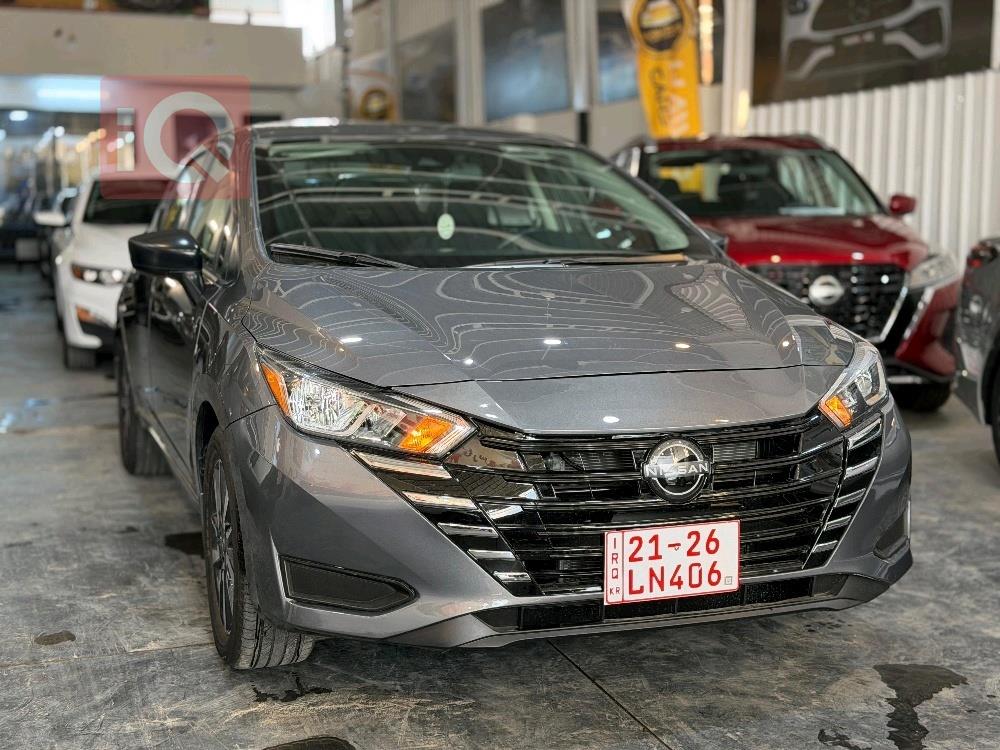 نيسان فيرسا